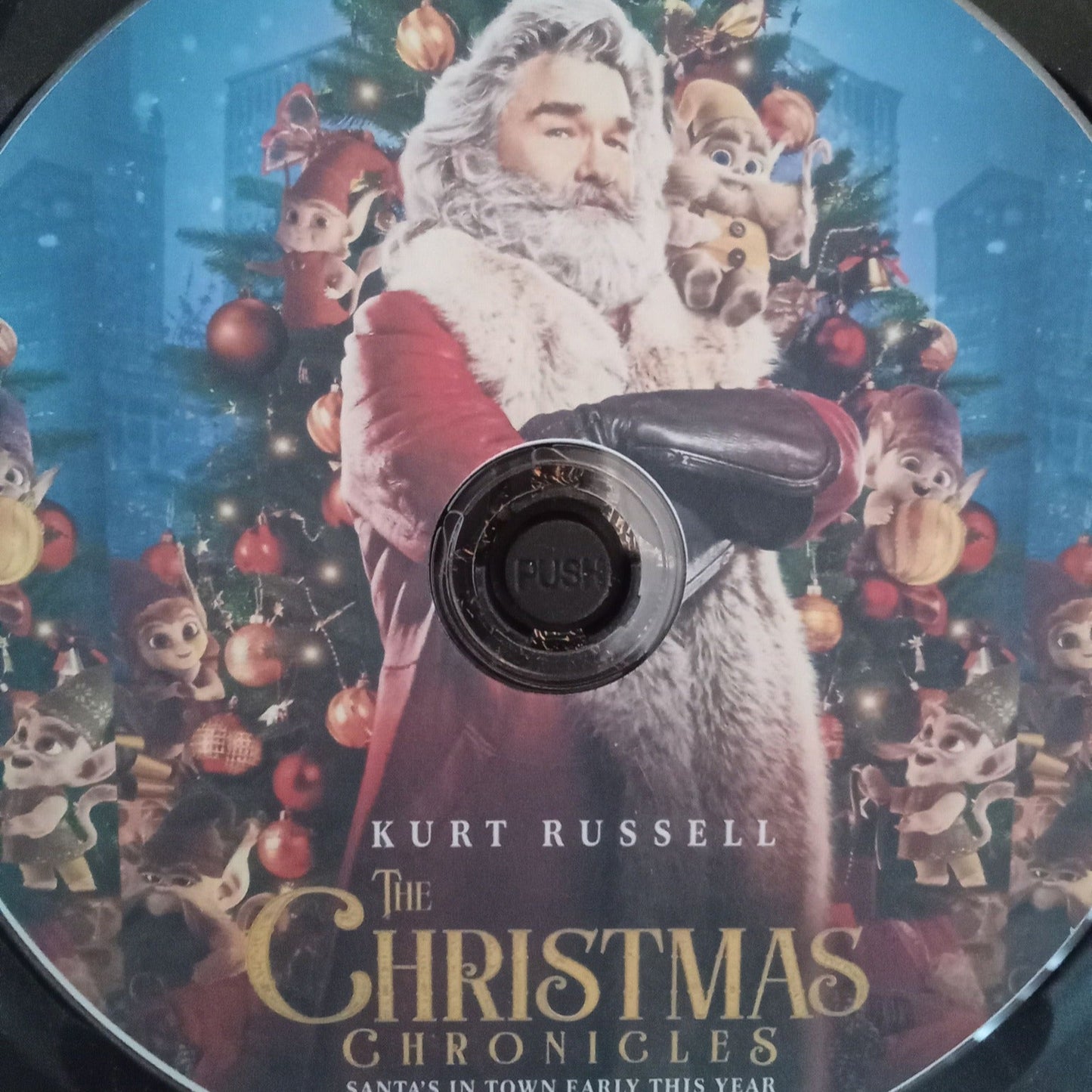 The Christmas Chronicles (2018) DVD with Kurt Russell in a DVD case with the artwork